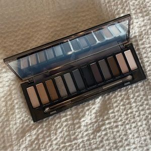Urban Decay Naked Smoky Palette
